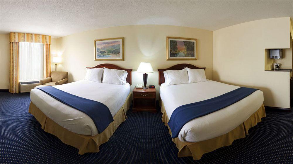 Holiday Inn Express & Suites Atlanta Perimeter Mall Hotel By Ihg Sandy Springs Zewnętrze zdjęcie