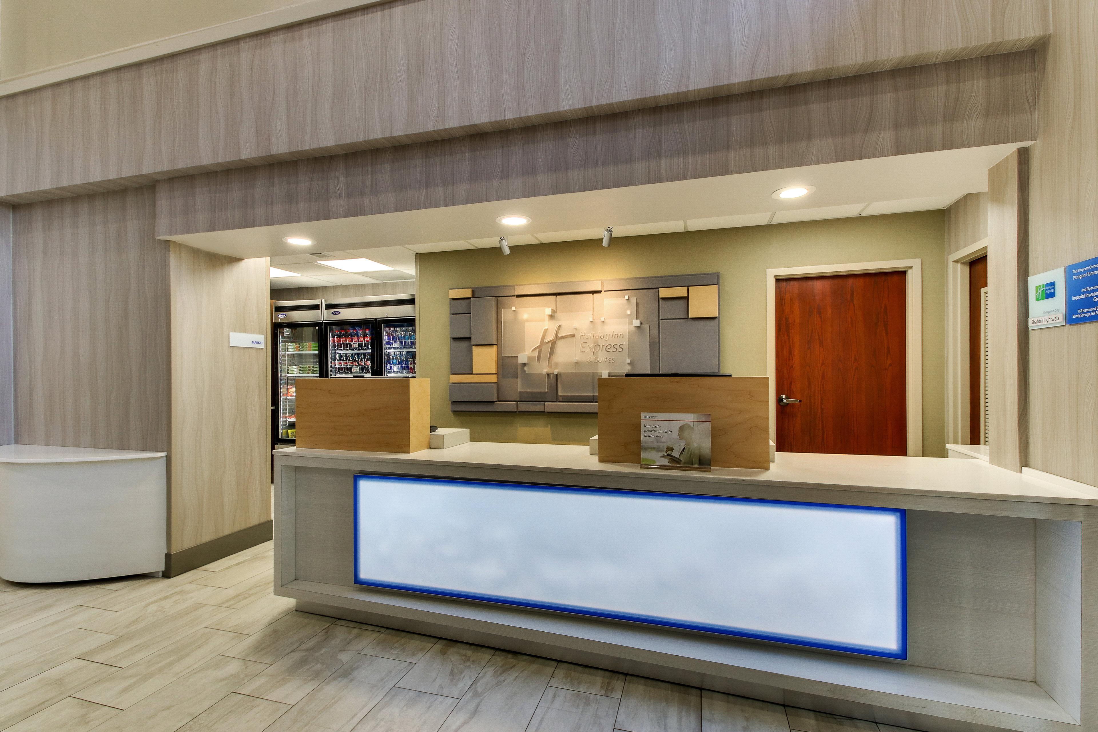 Holiday Inn Express & Suites Atlanta Perimeter Mall Hotel By Ihg Sandy Springs Zewnętrze zdjęcie