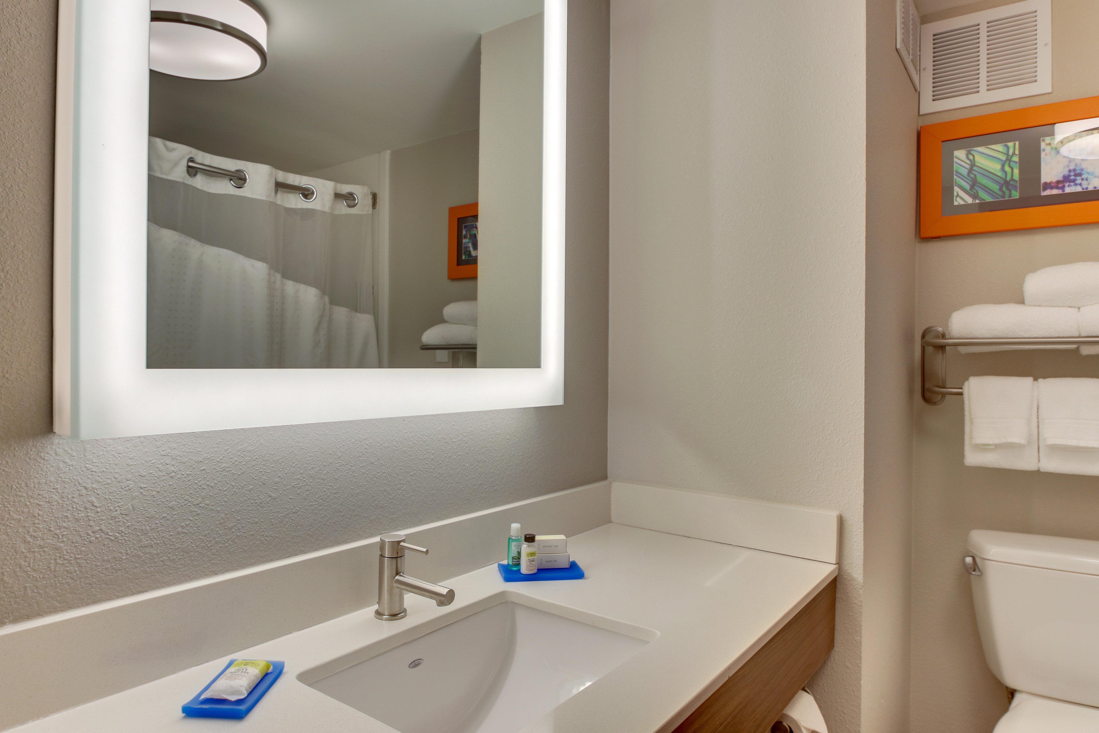 Holiday Inn Express & Suites Atlanta Perimeter Mall Hotel By Ihg Sandy Springs Zewnętrze zdjęcie