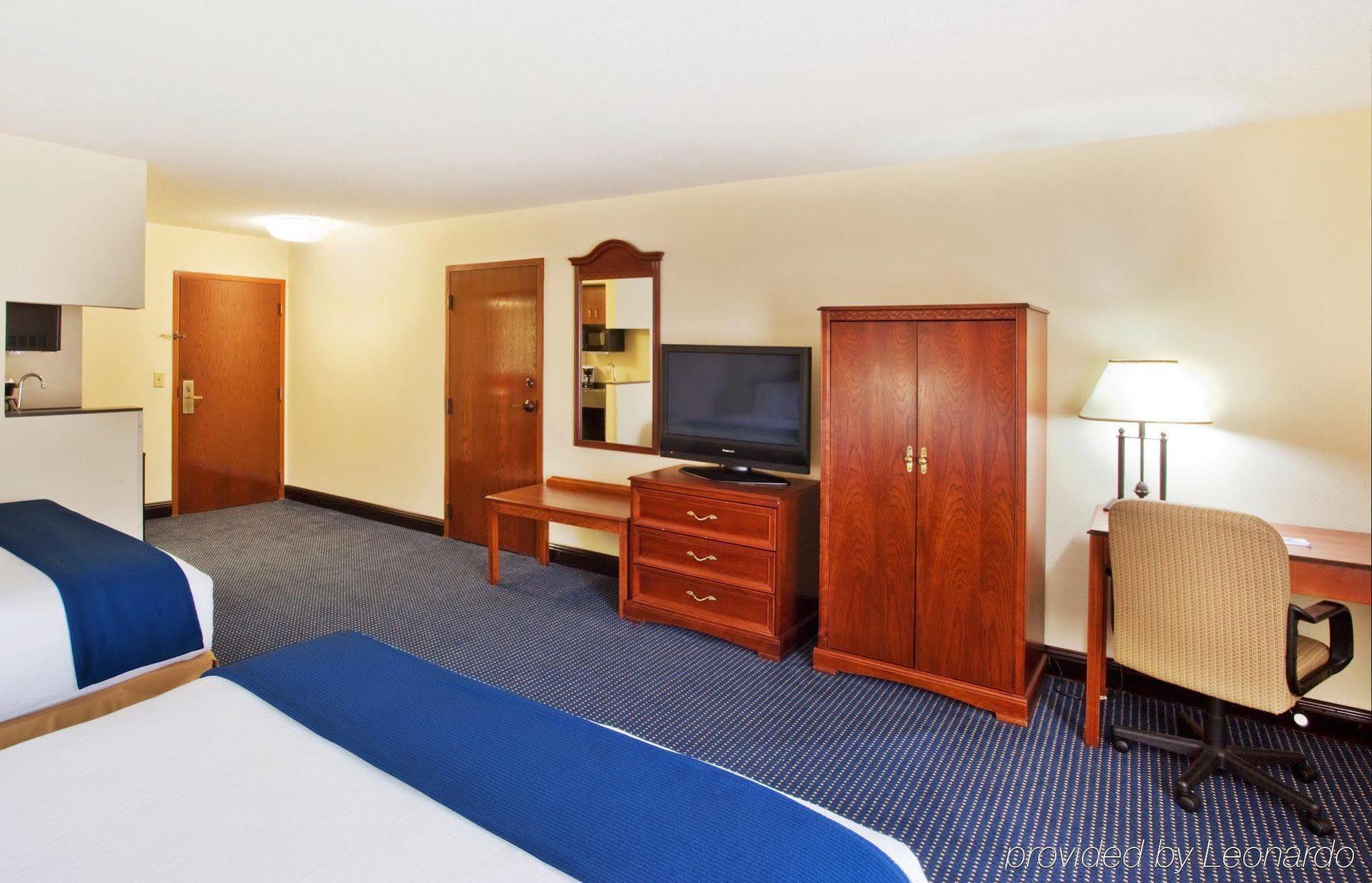 Holiday Inn Express & Suites Atlanta Perimeter Mall Hotel By Ihg Sandy Springs Pokój zdjęcie