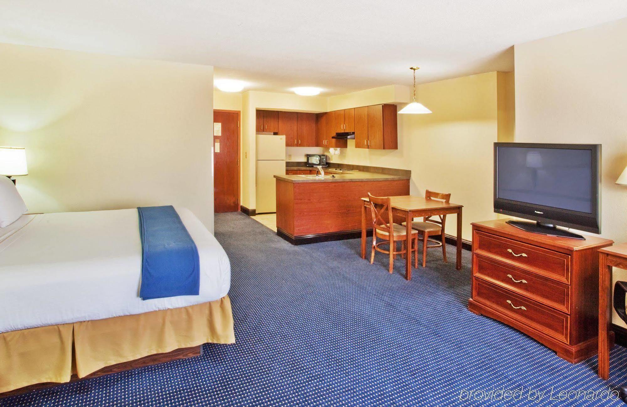 Holiday Inn Express & Suites Atlanta Perimeter Mall Hotel By Ihg Sandy Springs Pokój zdjęcie